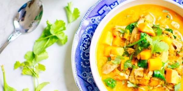 RECETTE DETOX DEJEUNER : CURRY DE DINDE A L'ANANAS